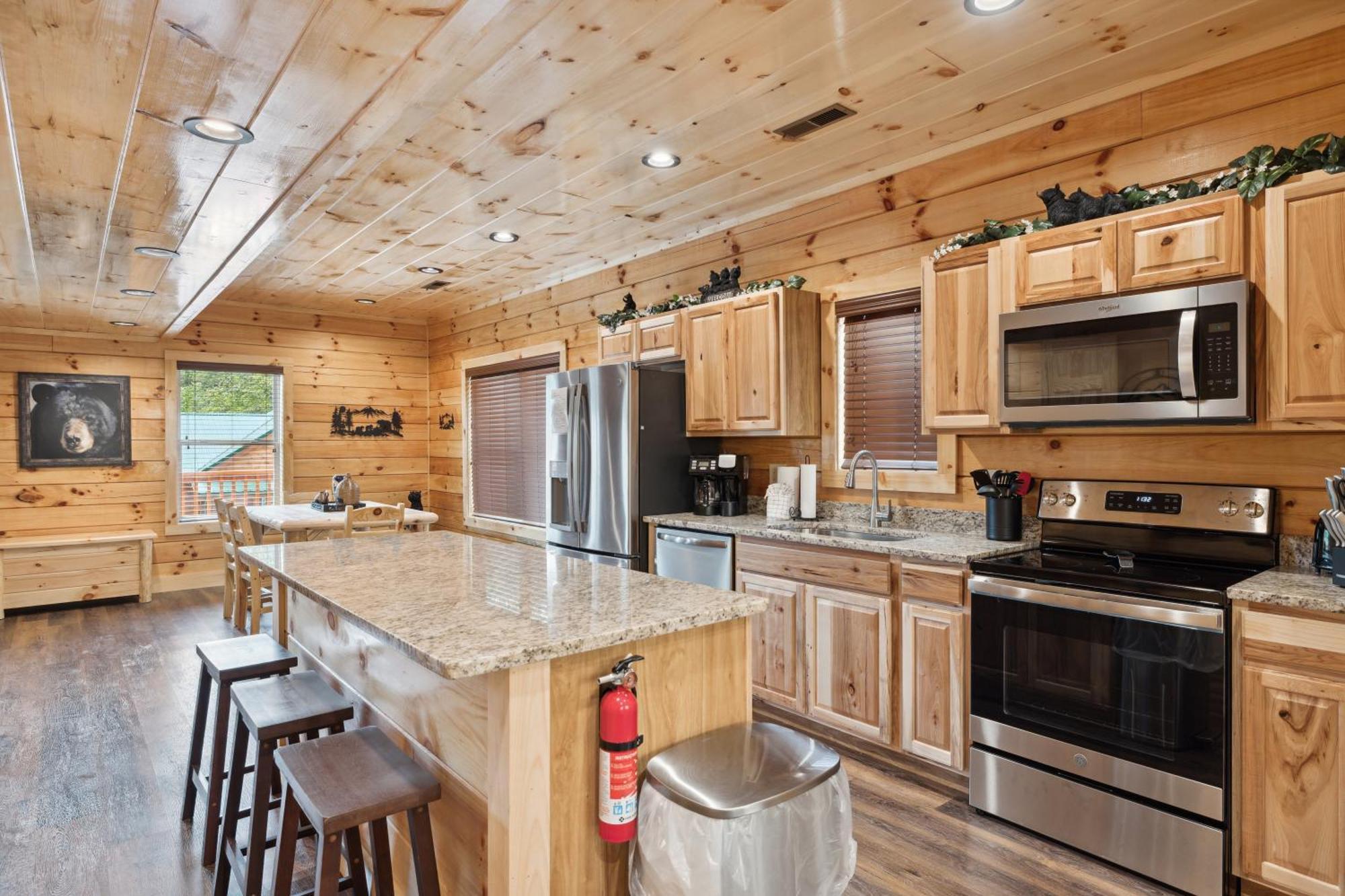 The 3 Bears Is A Newly Built 3 Bedroom Cabin Only 3 Minutes From The Parkway! Pigeon Forge Eksteriør billede