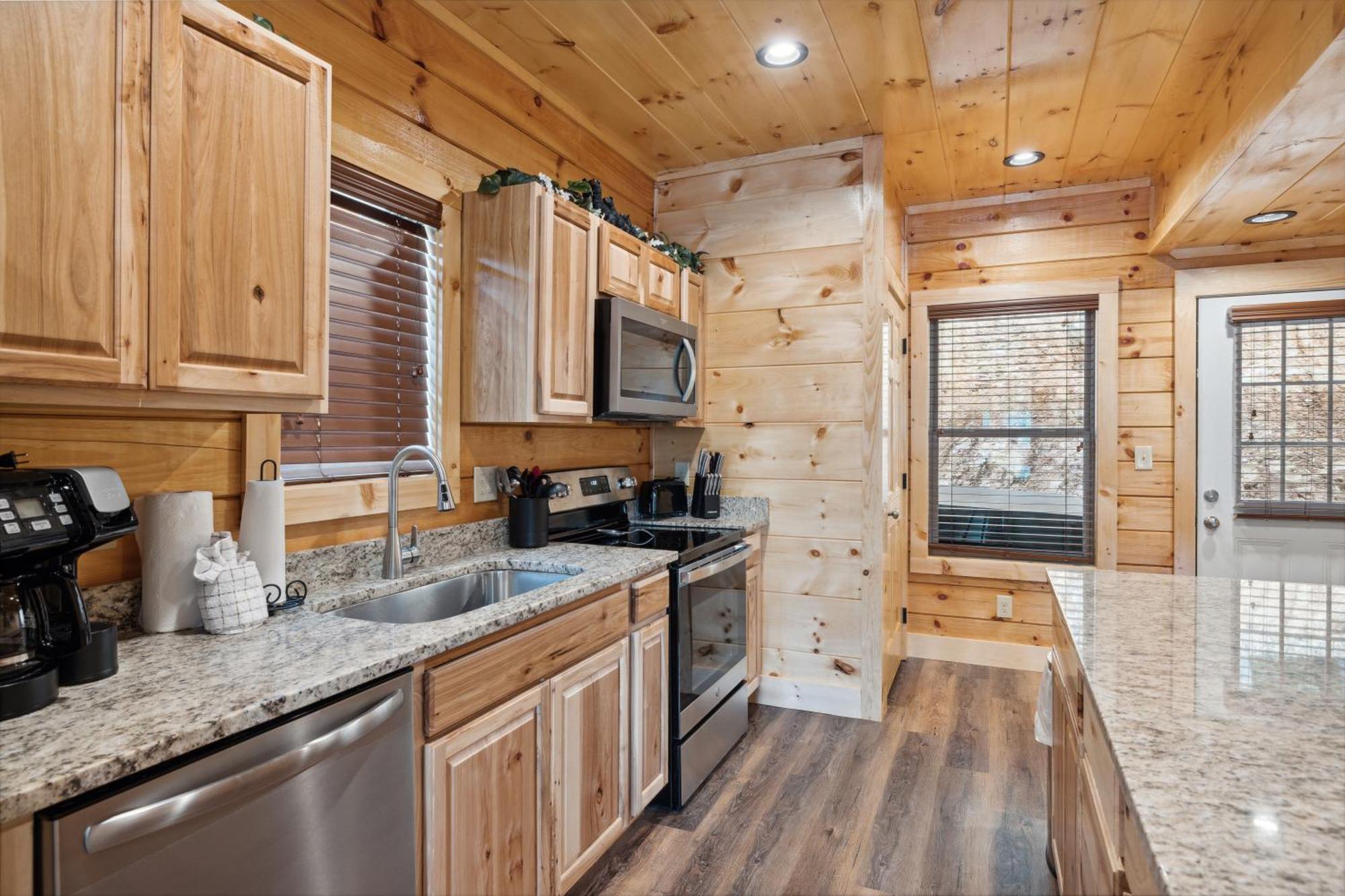 The 3 Bears Is A Newly Built 3 Bedroom Cabin Only 3 Minutes From The Parkway! Pigeon Forge Eksteriør billede